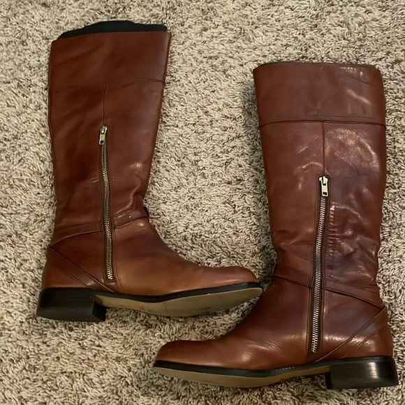 Coach - Brown, tall, leather boots with 1/2 side zip. Size 9B - Picture 4 of 8